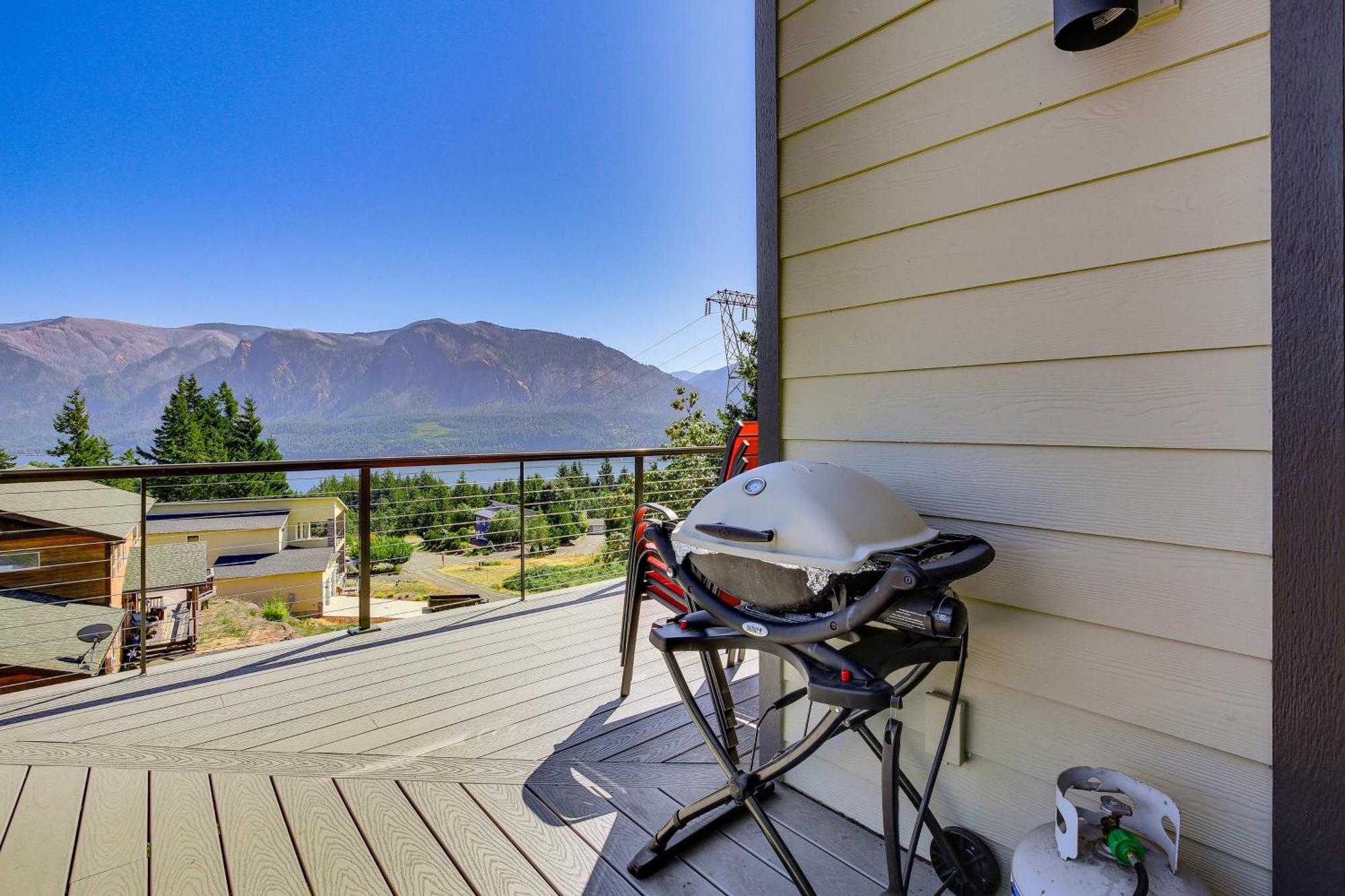Gorge Retreat - Modern Carson Home With Mtn Views! 외부 사진