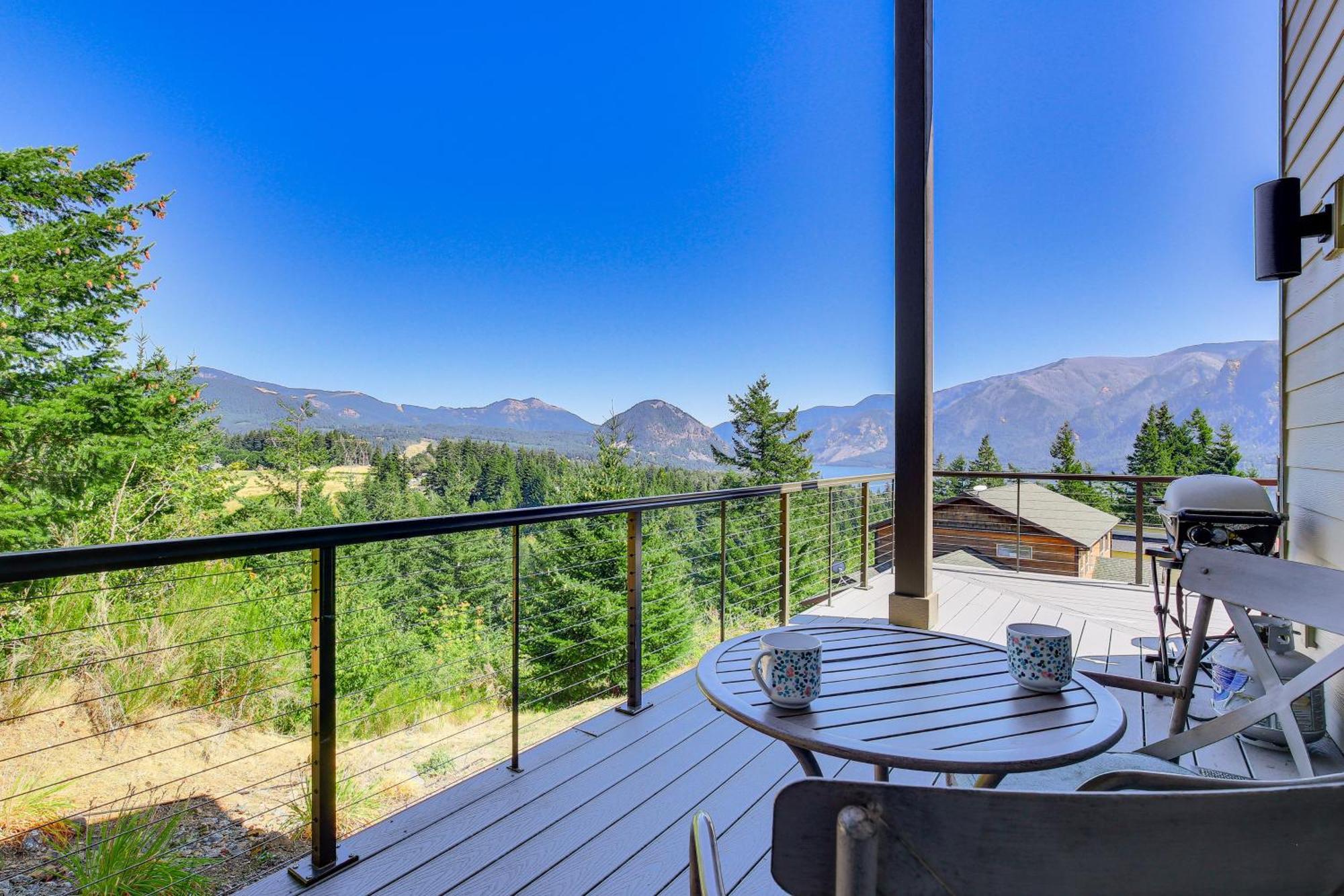Gorge Retreat - Modern Carson Home With Mtn Views! 외부 사진